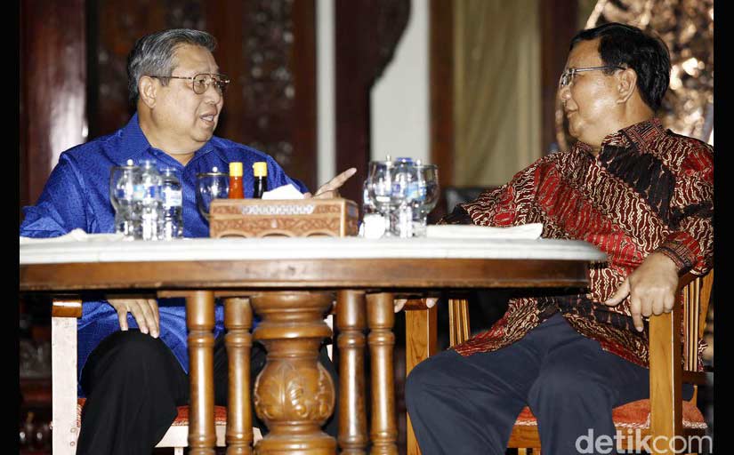 Susilo Bambang Yudhoyono dan Prabowo Subianto saat bertemu di Cikeas Bogor Jawa Batar, Kamis (27/7/2017). foto: Gibran Maulana Ibrahim/ detik.com