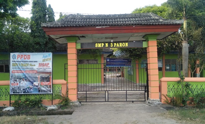 Penutupan dan pembukaan kembali SMPN 3 Paron yang penuh misteri.