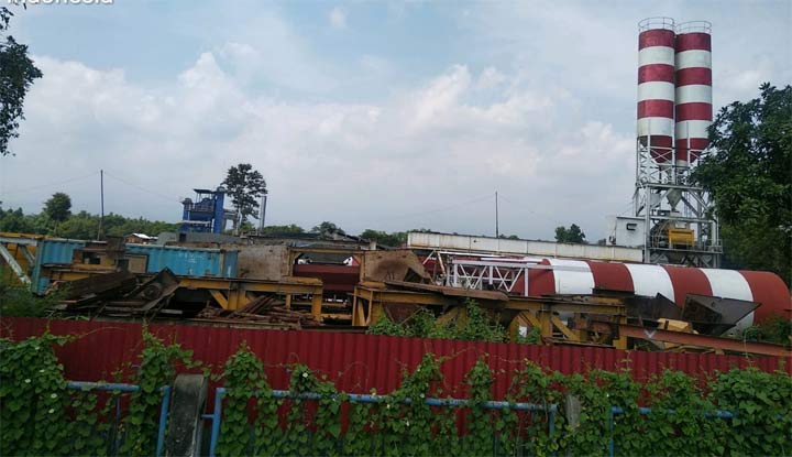 Pabrik Beton di dalam bekas Pabrik Patal Grati.
