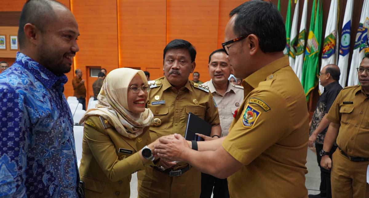 Wakil Bupati Kediri saat bertemu dengan Wamendagri.