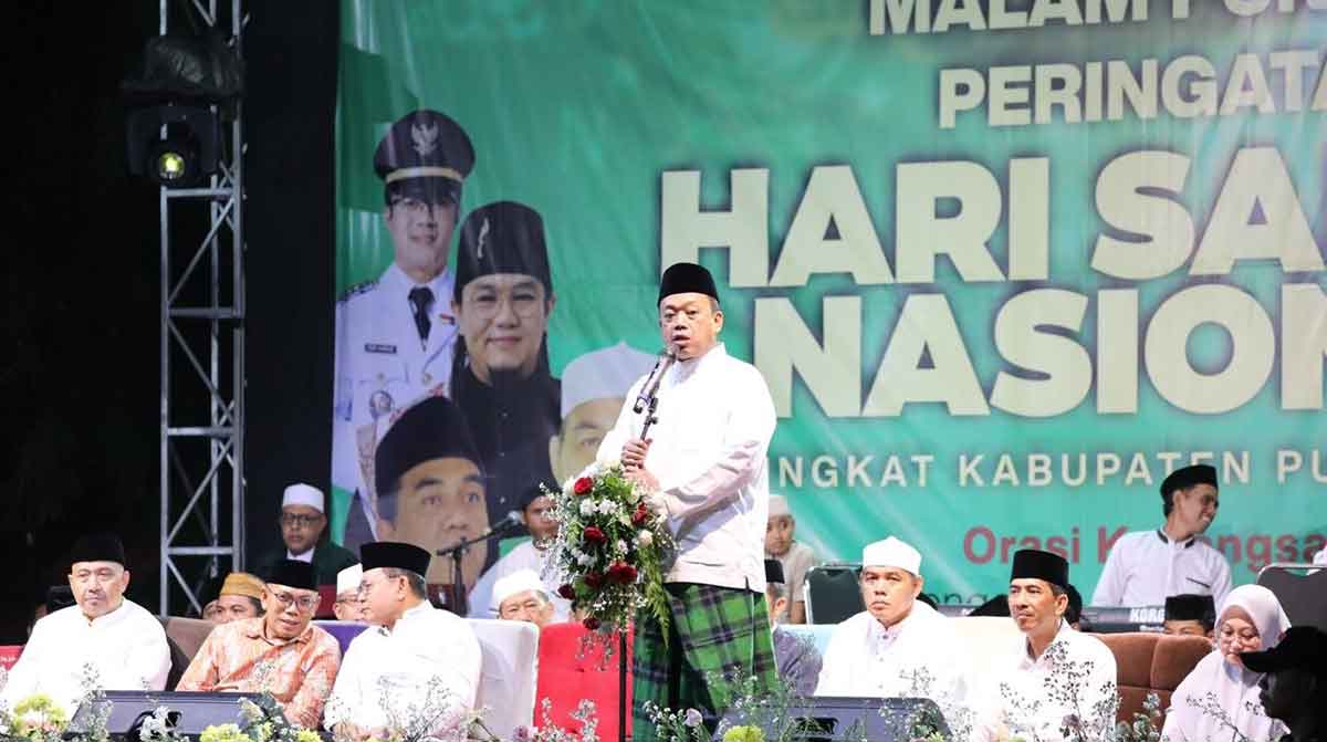 Menteri ATR/BPN saat memberi sambutan dalam peringatan Hari Santri 2025 di Purawakarta.