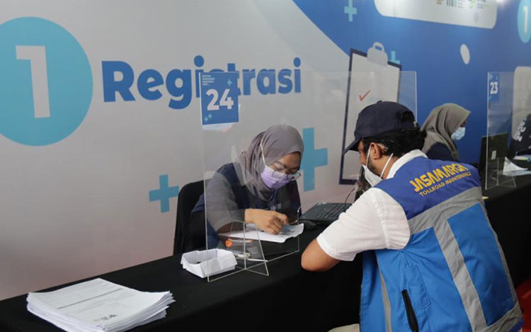 PT Jasa Marga (Persero) Tbk sebagai salah satu BUMN pelayan publik di bidang operasional jalan tol telah menerima vaksinasi Covid-19 tahap pertama melalui Sentra Vaksinasi Bersama (SVB) BUMN. (foto: ist)