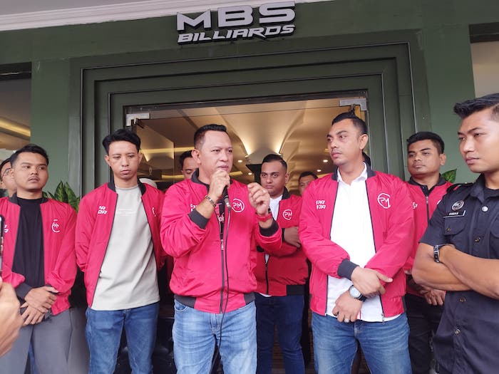 Ali Zainal Abidin saat menyampaikan sambutan di grand opening MBS Billiards dan Cafe