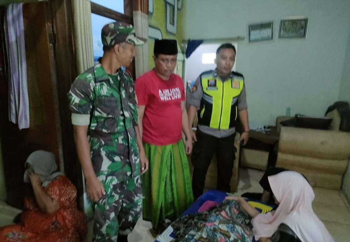 Jasad korban saat berada di rumah duka