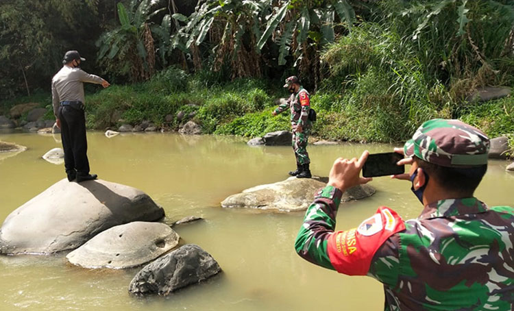 Diduga Tak Bisa Berenang, Bocah Asal Ngawi Tenggelam di Sungai Sawur