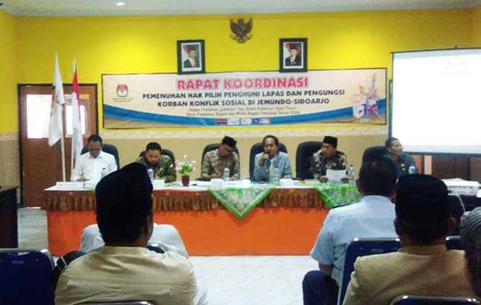 Rapat Koodinasi KPUD pembentukan TPS warga Syiah.