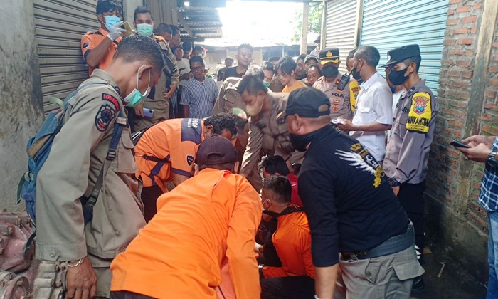 Pria Asal Malang Ditemukan Meninggal Mendadak di Pasar Loak Surabaya