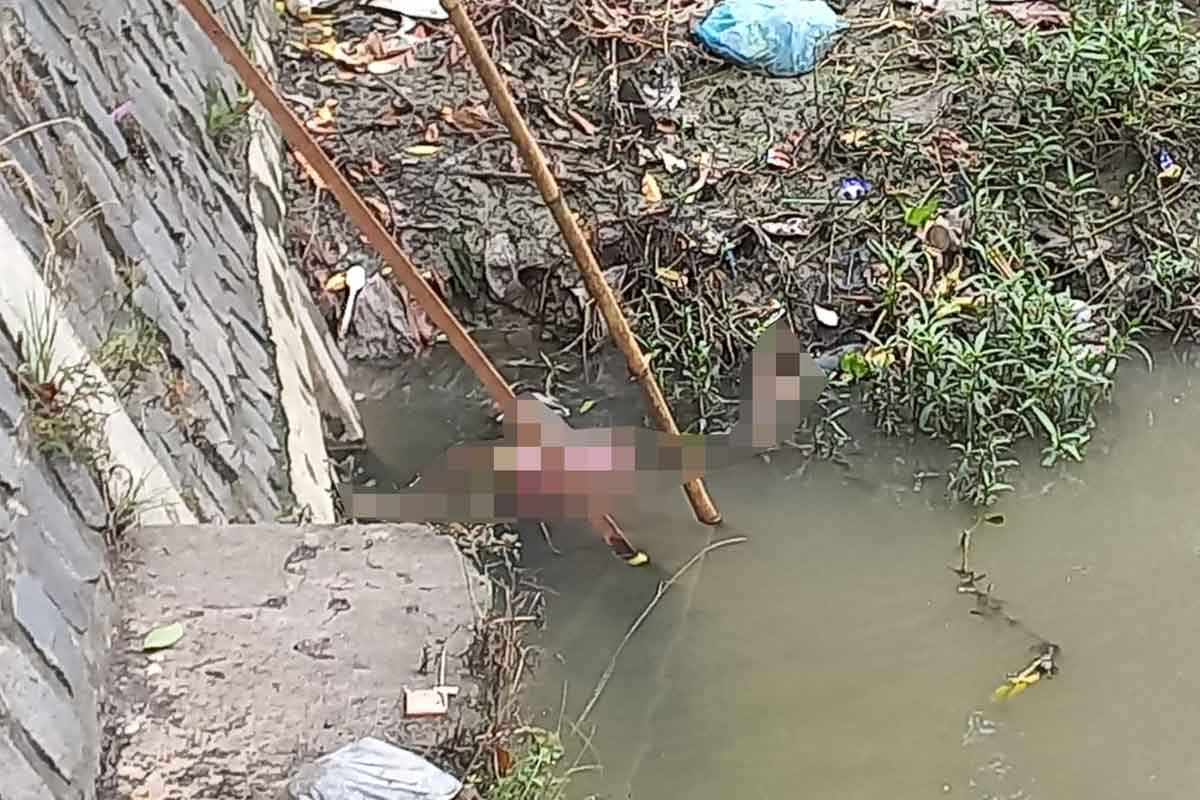 Penemuan mayat di aliran sungai Desa Banjarbendo, Kecamatan/Kabupaten Sidoarjo, Jumat (3/2/2023)