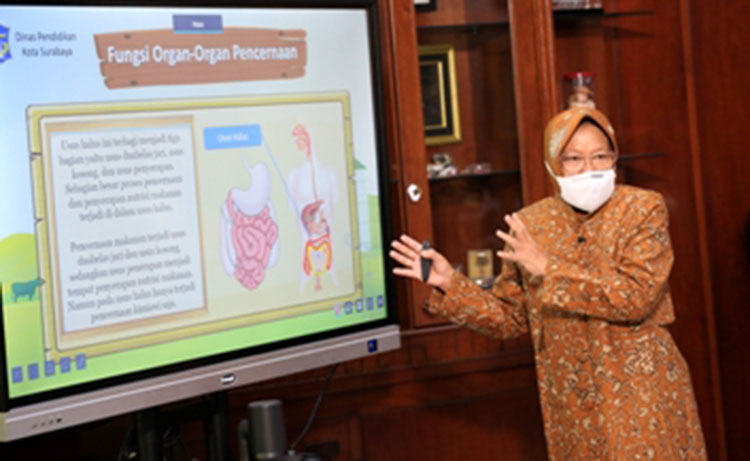 Wali Kota Surabaya Tri Rismaharini. foto: ist/ bangsaonline.com