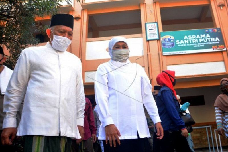 Gubernur Khofifah: Maklumat Tebuireng Kuatkan Peran Tokoh Agama Ajak Patuhi Protokol Kesehatan