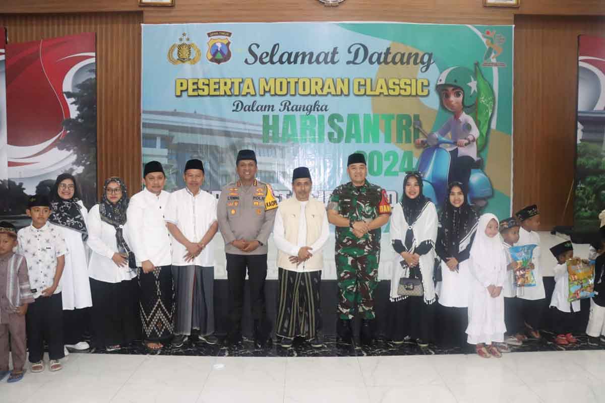 Polresta Sidoarjo Gelorakan Tertib Berlalu Lintas di Hari Santri Nasional 2024