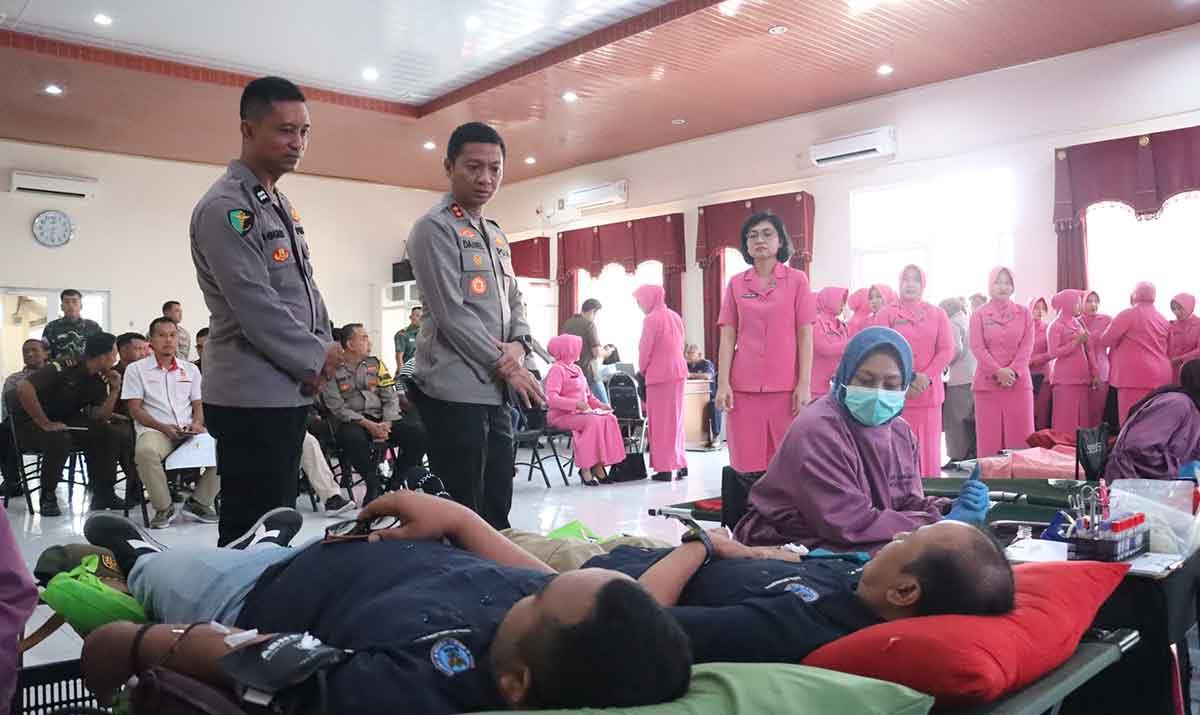 Donor darah yang digelar Polres Mojokerto Kota.