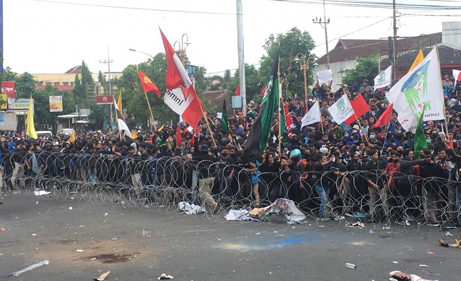 Eks Aktivis 1998 Ikut Demo Bersama Mahasiswa Tolak UU Ciptaker: UU Ini Juga Menentukan Nasib Kalian
