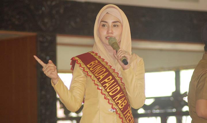 Novita Hardiny saat di Pendopo Trenggalek. foto: HERMAN/ BANGSAONLINE