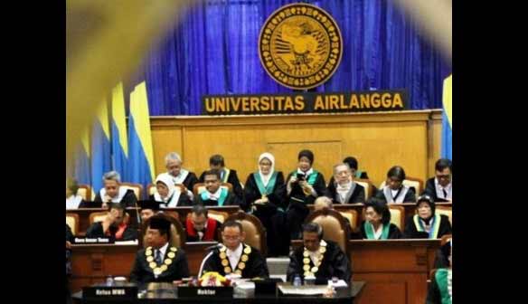 Ilustrasi: Acara wisuda di Unair.