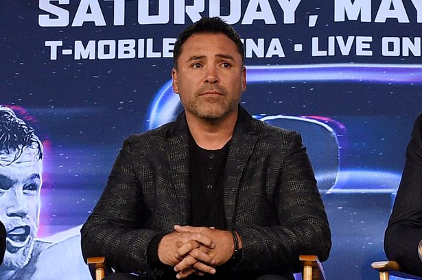 Oscar De La Hoya Naik Ring Lagi Demi Kemuliaan