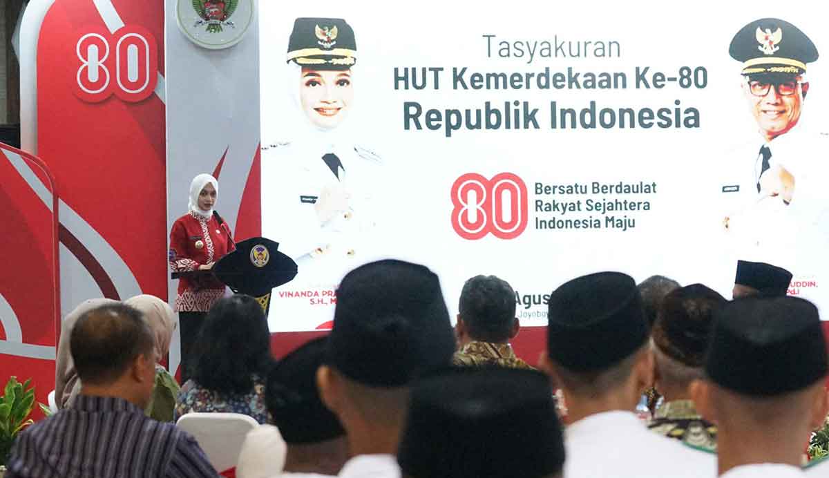 Wali Kota Kediri saat memberi sambutan.