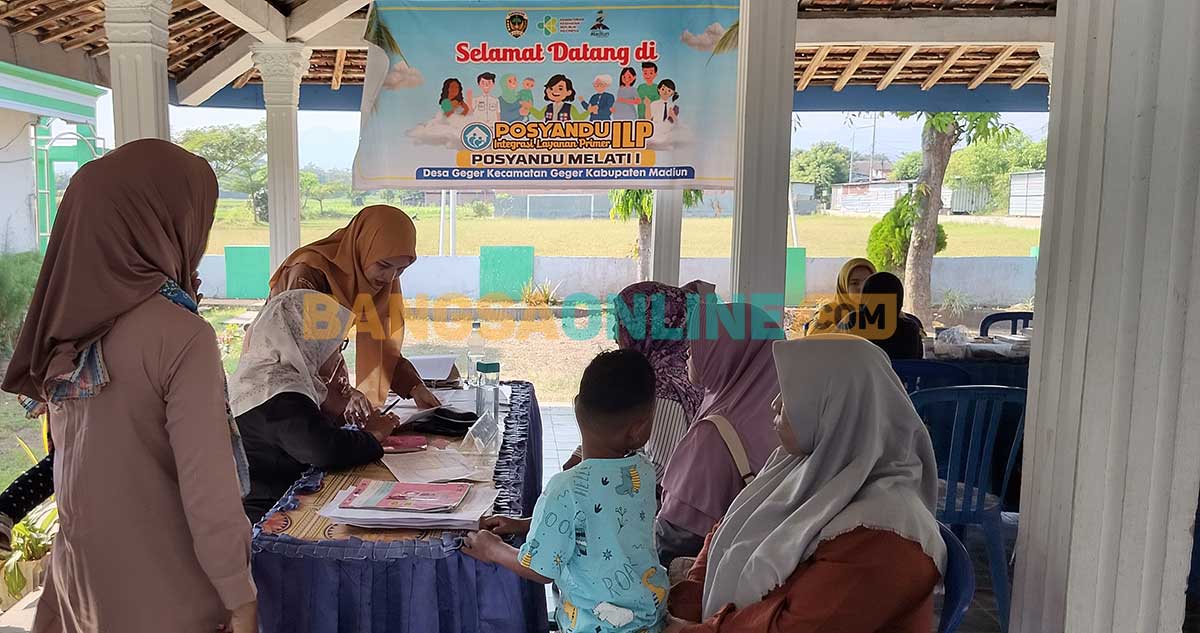 Pelayanan Posyandu ILP yang ada di Desa Geger, Kabupaten Madiun. Foto: HENDRO SUHARTONO/BANGSAONLINE